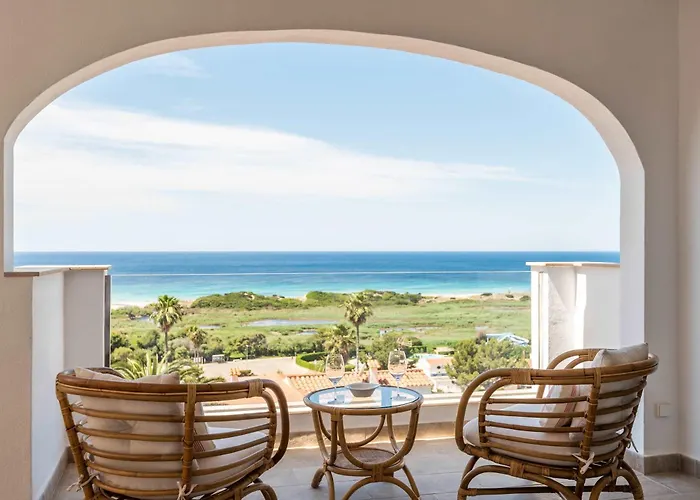 Atlantis - Beautiful Sea Views Villa