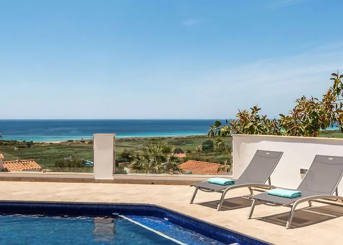 Atlantis - Beautiful Sea Views Villa *