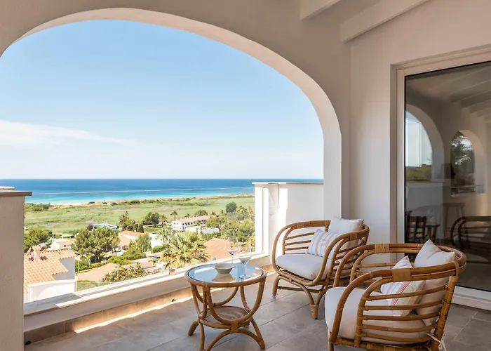 Atlantis - Beautiful Sea Views *