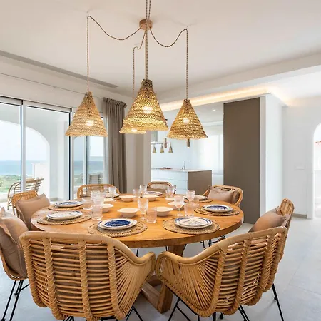 Villa Atlantis - Beautiful Sea Views *