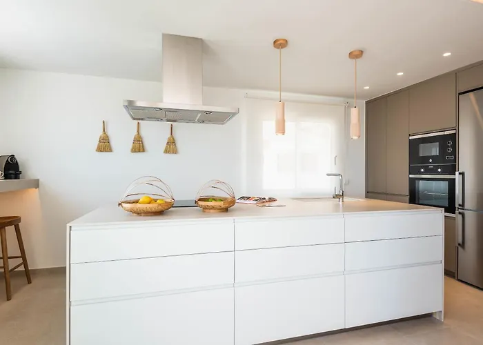 Atlantis - Beautiful Sea Views * סון באו